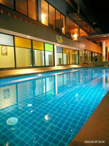 Pak Nam Pran Hotel | โรงแรมฟร้อนบีช frontbeach