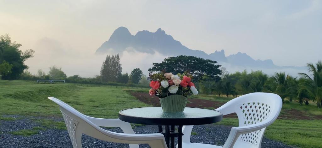 Phu Kradueng House | ไร่วิวทิวเขา ลานกางเต็นท์ ฟาร์มสเตย์