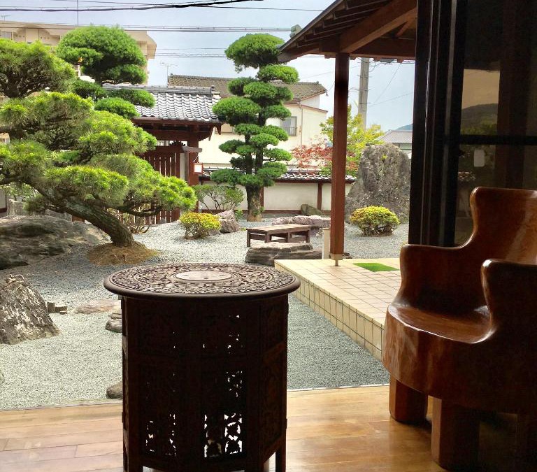 Nichinan House | まるで一国一城の主 佐藤邸