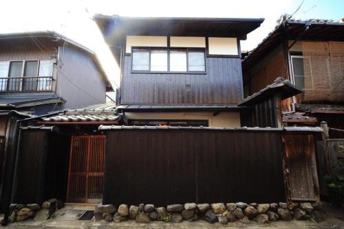 Fushimi House | カモンイン 稲荷