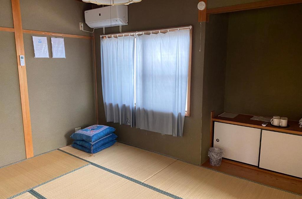 Gifu Apartment | シェアハウスの和室or洋室 24時間スーパー徒歩5分 共同ワークスペース有
