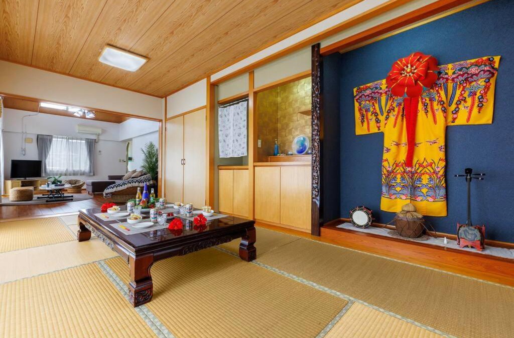 Nago House | ビーチまで5分 1棟貸切ホテルKanasa 最大10名まで宿泊可能 かなさ