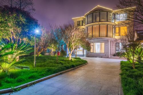 Pudong Bed & Breakfast | 上海一品艺景民宿