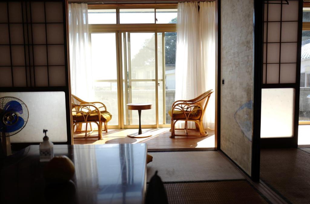 Otsuki Apartment | 海と西一棟貸し宿