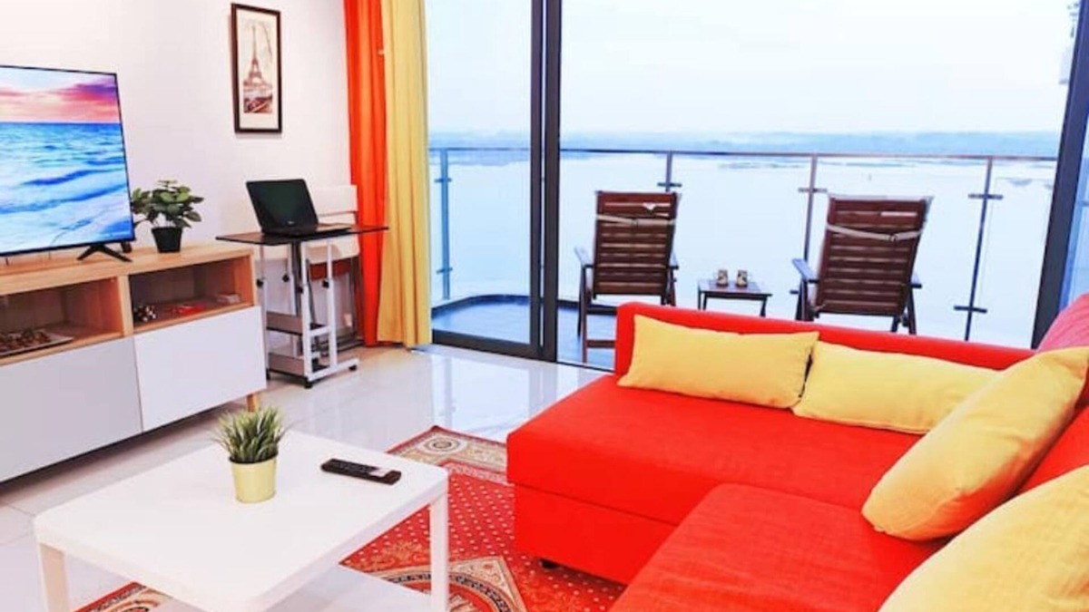 Central District Condo | 海滨度假屋3BR~Walk to Beach Seaview@4-13pax#RoyalStrand