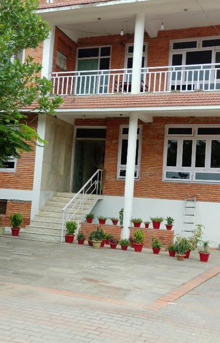 Lumbini House | 行者之家SUNFLOWER