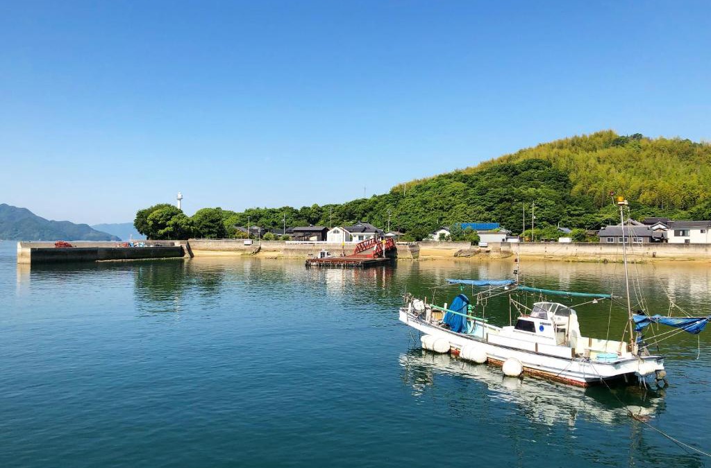 Ochi-gun Hotel | 離島-宿navelの学校-三原港から船で14分