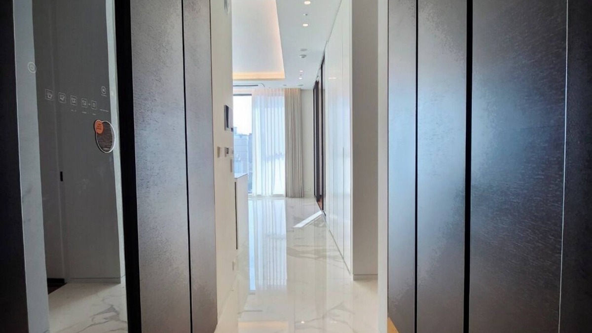 Nonhyeon-dong Apartment | 강남구청역 1분 신축 고급 풀옵션 분리형 원룸