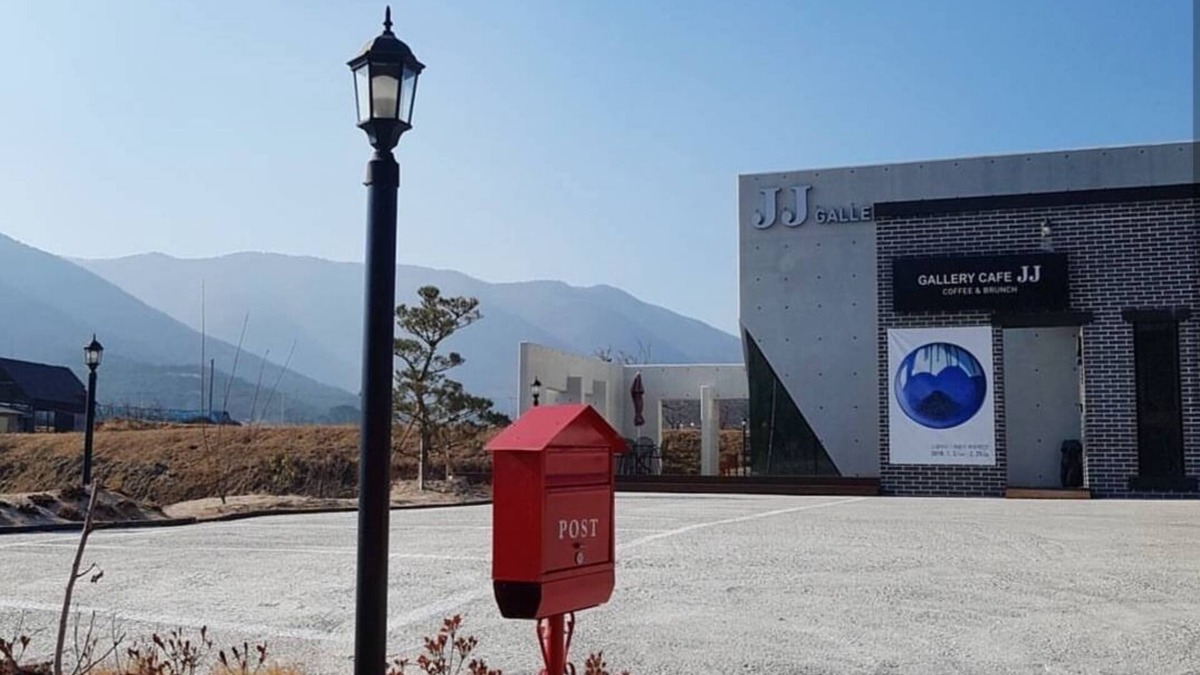 Gyeongju House | 경주 제이제이 갤러리 펜션(JJ Gallery pension)