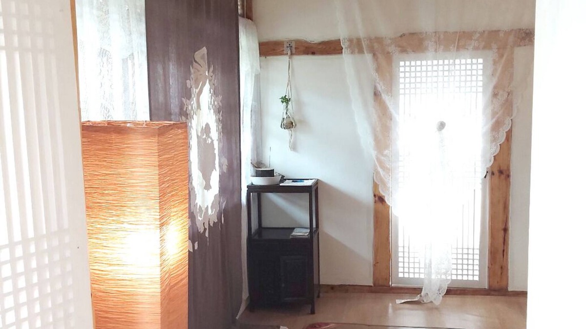 Goheung House | 월인천강spaceworin (for your rest and inspiration): Only one moon makes 1000 rivers