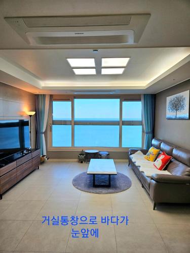 Buk-gu Apartment | 이스턴뷰 프리미엄 레지던스 100프로오션뷰
