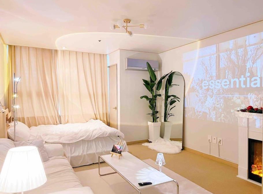 Seogyo-dong Apartment | 홍대 5분 한강뷰! [#한강뷰 #벽난로 #빔프로젝터 #합정역10초] 호텔침구