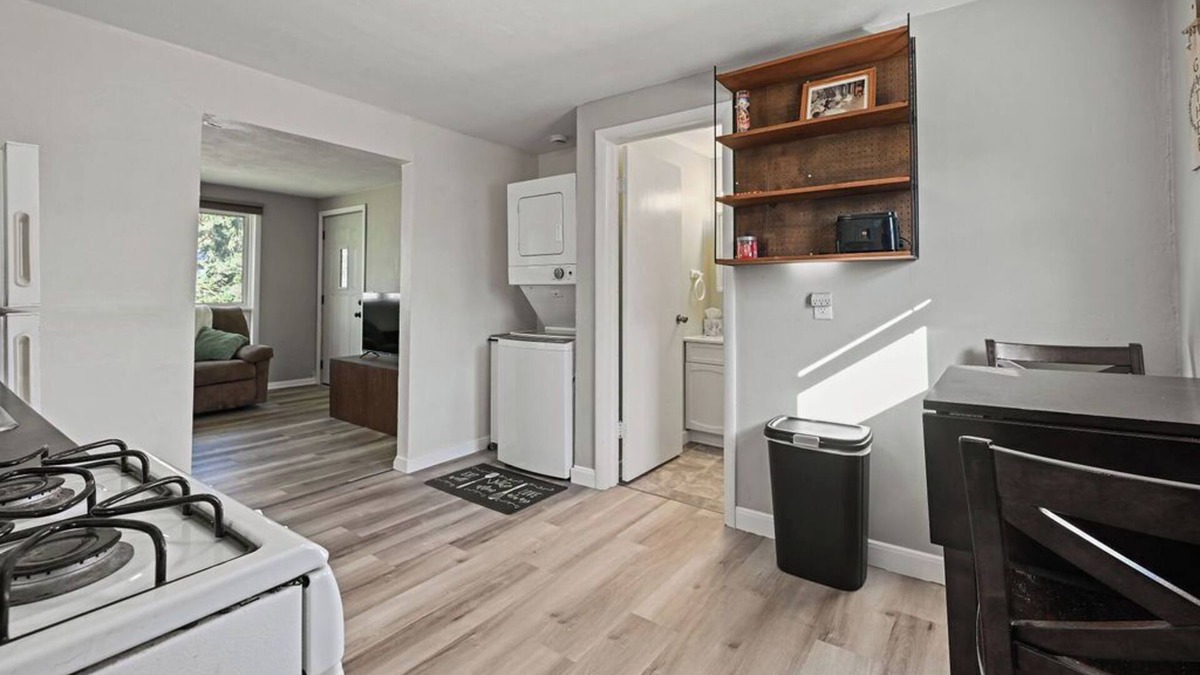 Wausau House | 0.8 mi to hospital: Pet-Friendly Gem in Wausau!