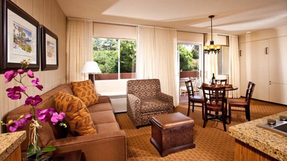 San Clemente Condo | $0.99/GUEST for Friday if you stay a min 3 ~ 6 Guests near BEACH in San Clemente