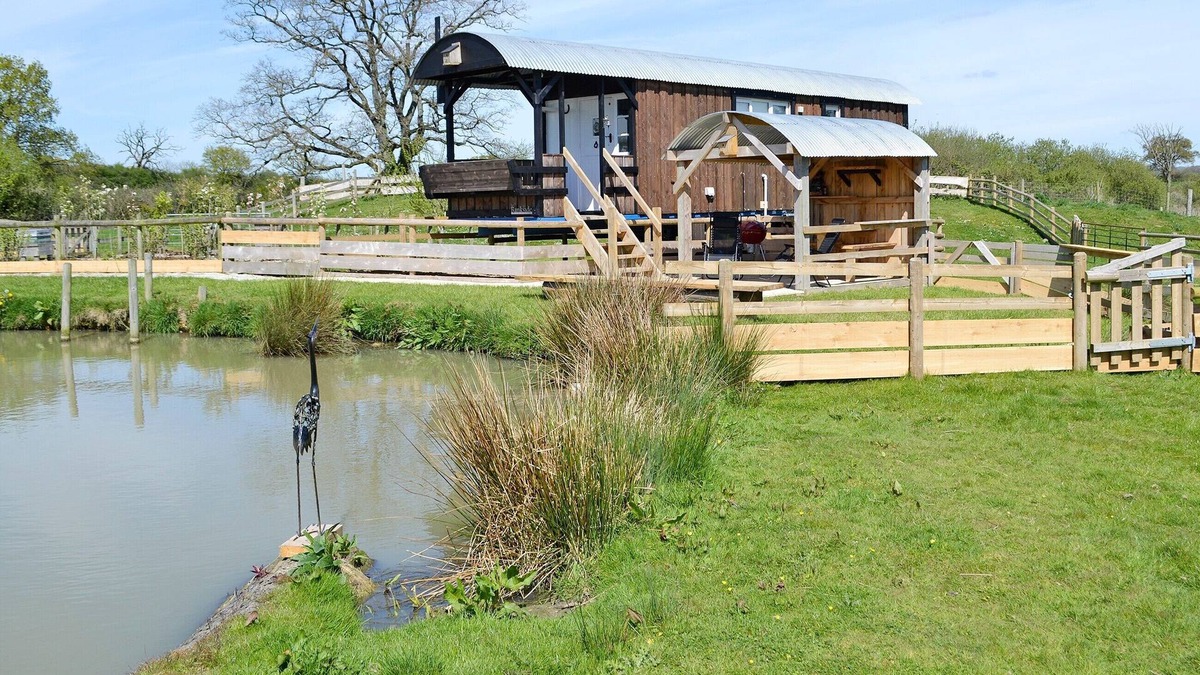 Gillingham Cottage | 0 bedroom accommodation in Motcombe, near Gillingham