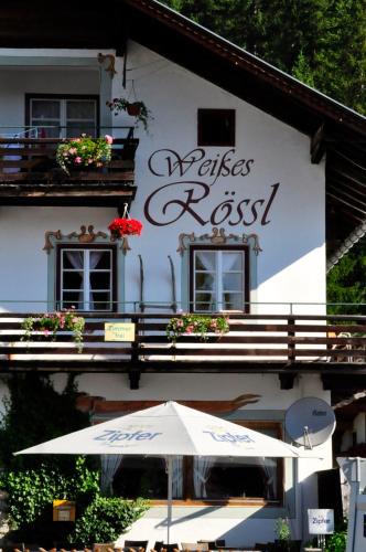 Leutasch House | "0" Sterne Hotel Weisses Rössl in Leutasch/Tirol