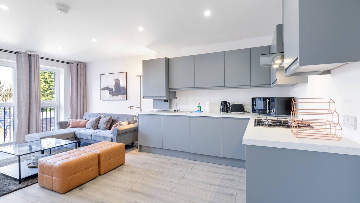 Yiewsley Apartment | 03 - Luxury 1 Bed Apartment Free Parking- West Drayton