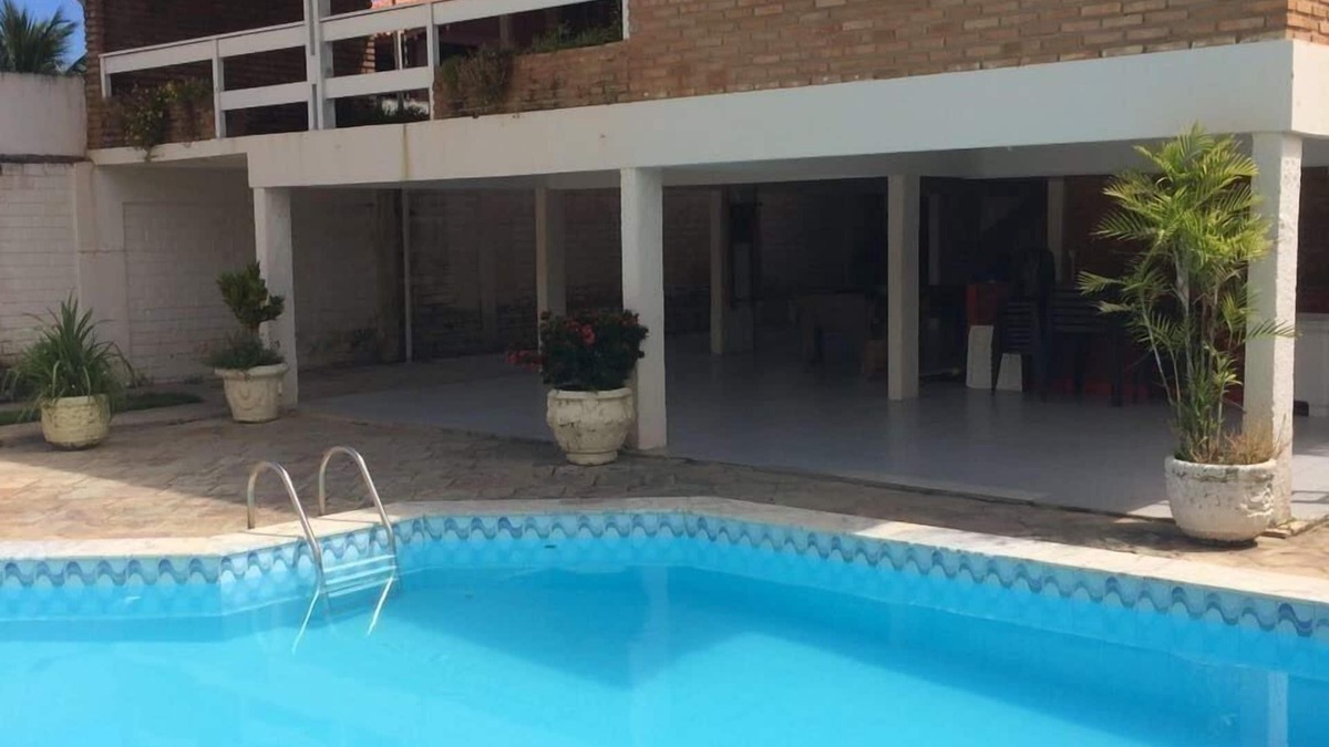 Barra Mar House | 06 suites with AC 40 m from the beach with swimming pool and games room