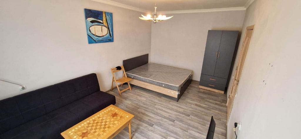 Arabkir Apartment | 1-комн. квартира на ул. Грачья Кочара, 40 кв.м., предпоследний этаж, дизайнерский ремонт