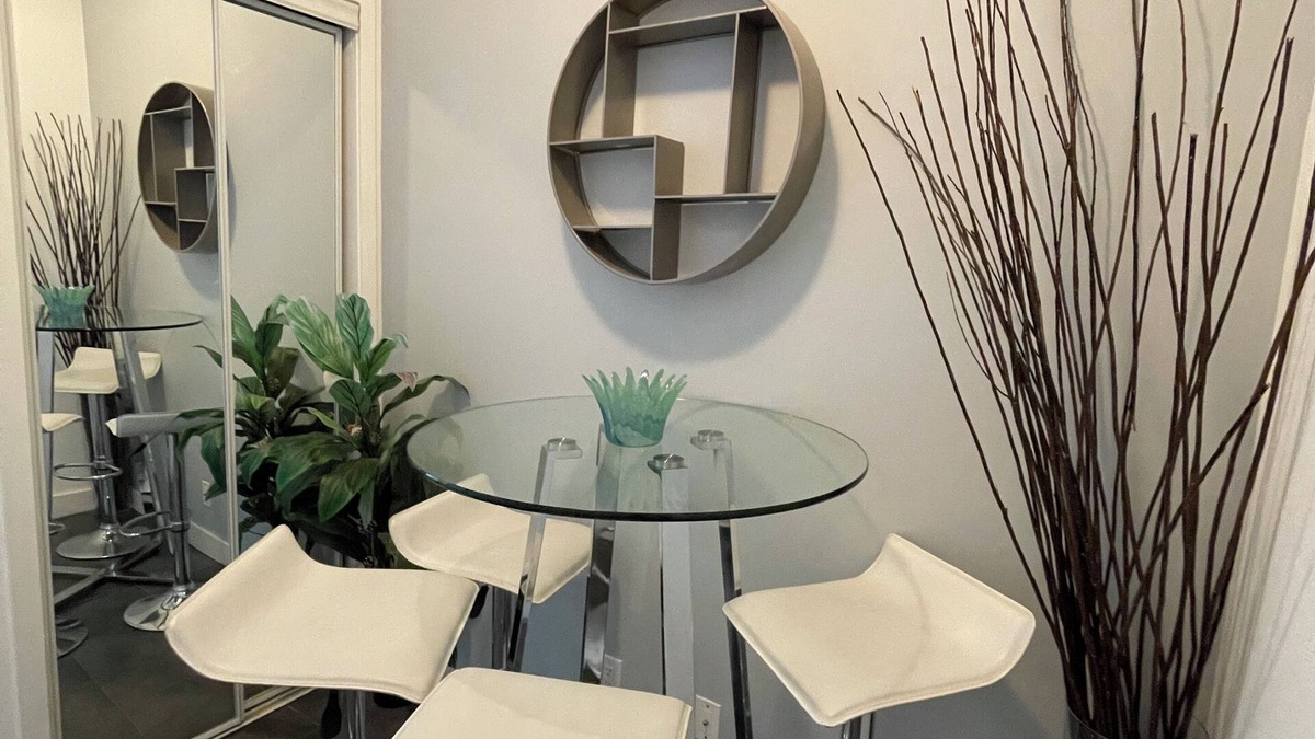 Central Waterfront Condo | 1 + 1 Bedroom Apartment In The Heart Of Toronto