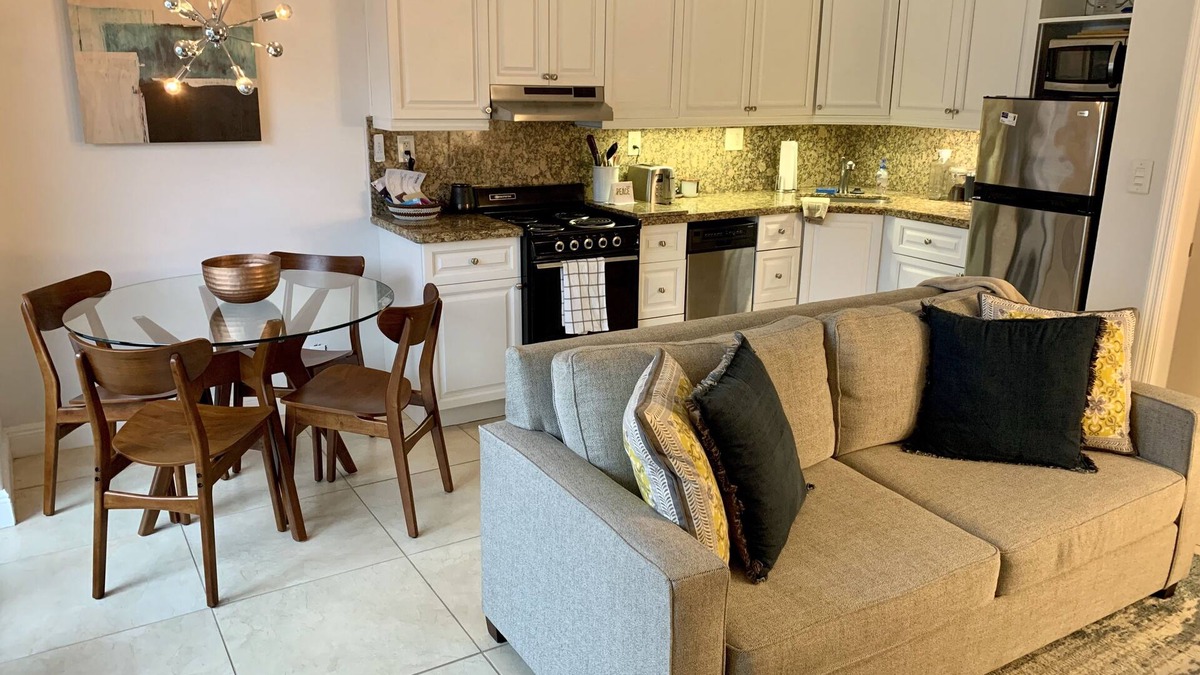 Lauderdale-by-the-Sea Condo | 1/1 Condo - Steps to the Beach!