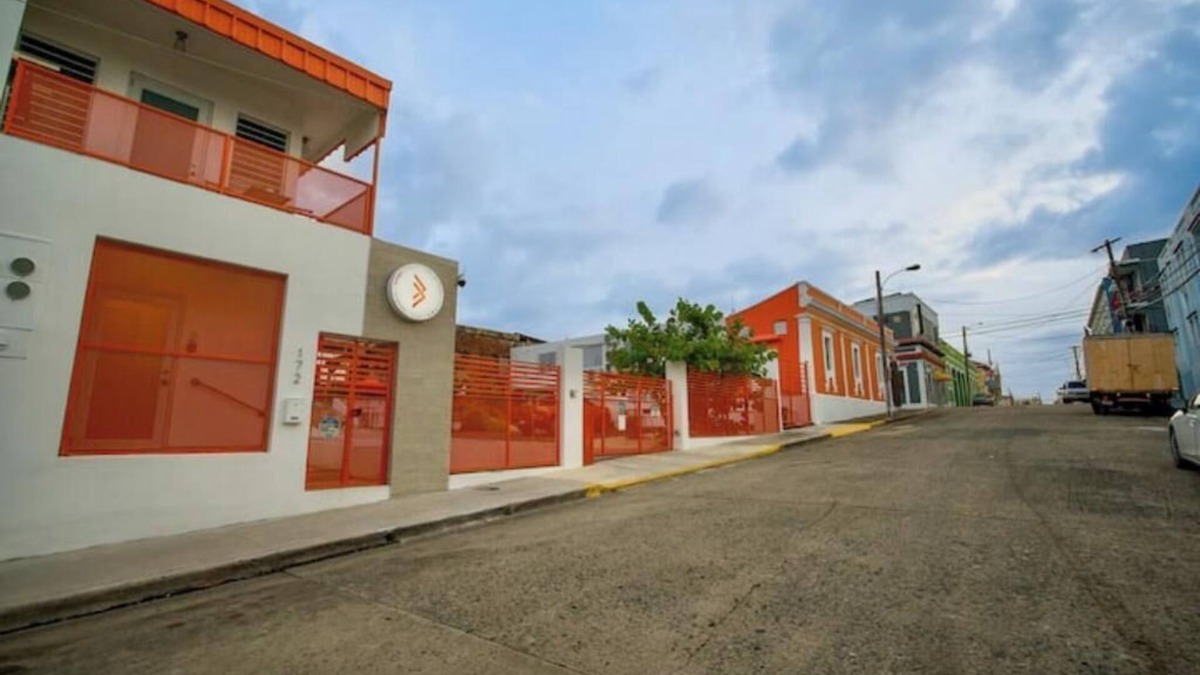 Carcel Apartment | 1.5 Modern Family Apt with Generator