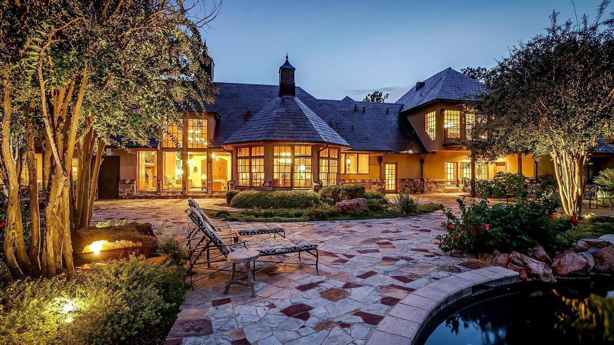 Boswell House | 1,600Acre Lxry Hunting Ranch/Fishing Haven w/Pool