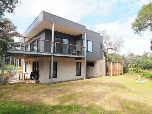 Sandy Point House | 1 Anderson Avenue Sandy Point
