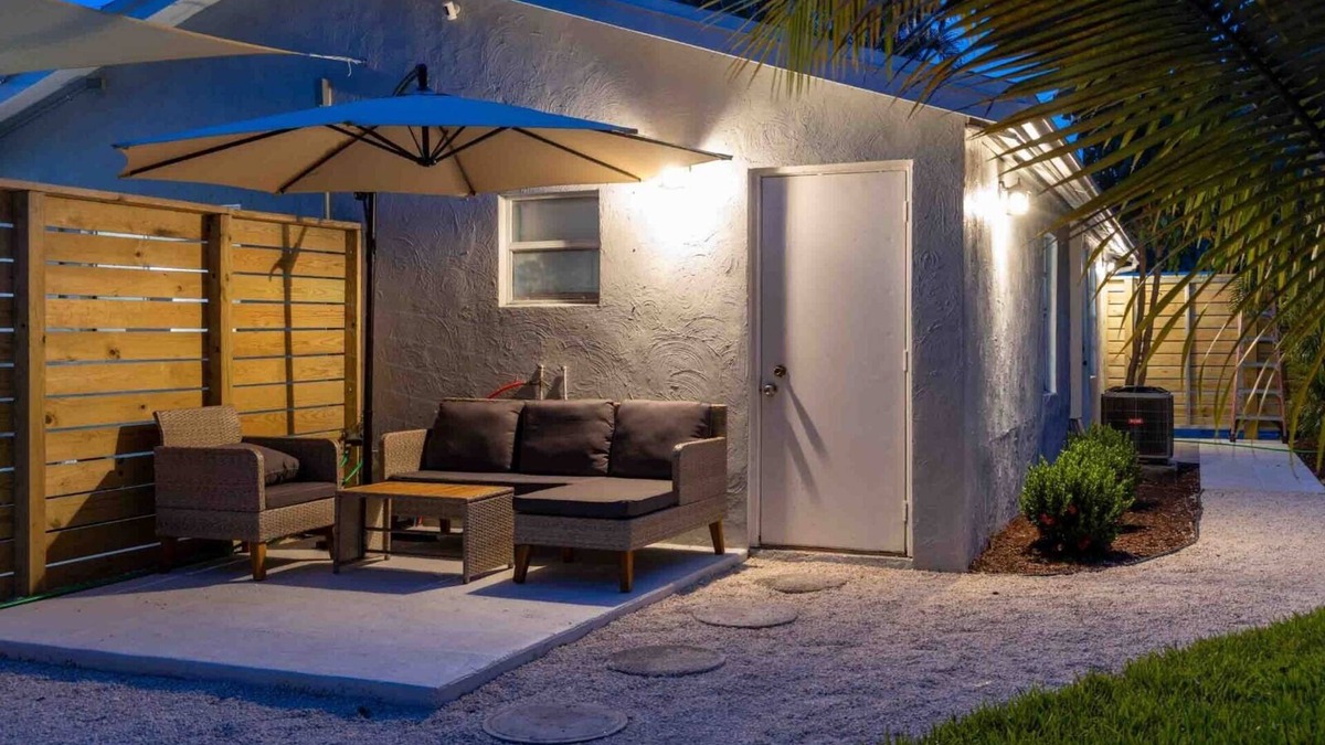 River Oaks House | 1 Bed/1 Bath Near Marina & Beaches