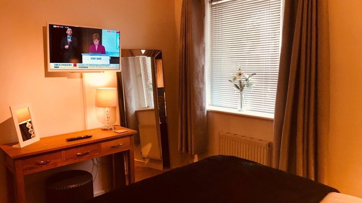 The Docks Apartment | 1 bed apartment, Liverpool Albert Dock - Free Parking.