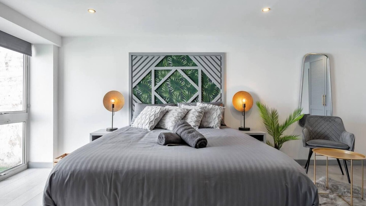 East Acton Apartment | 1-Bed Flat in West London, Sleeps 2