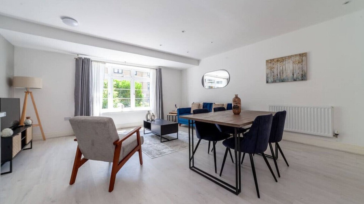 Osterley Apartment | 1 Bed Flat near Syon Park