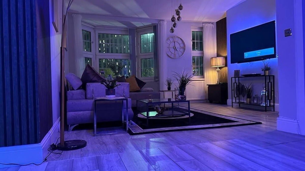 Edgbaston Apartment | 1 Bed Flat - Sleeps 2 - Jacuzzi - Parking - Wifi