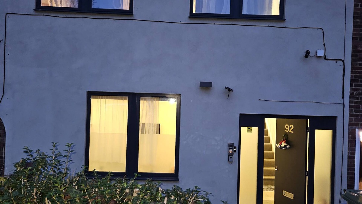 Kidbrooke with Hornfair Apartment | 1 Bed Flat - Sleeps 2 - Parking - Garden