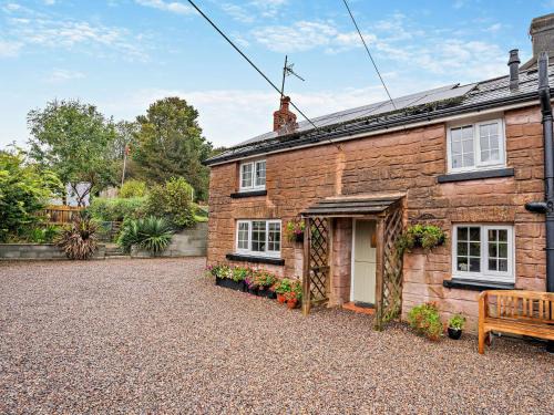 Kidwelly House | 1 Bed in Kidwelly 43406