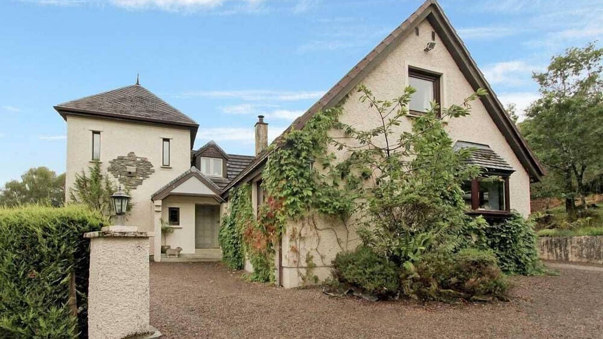 Salen Cabin | 1 Bed Lodge - Sleeps 2 - Parking - Wifi