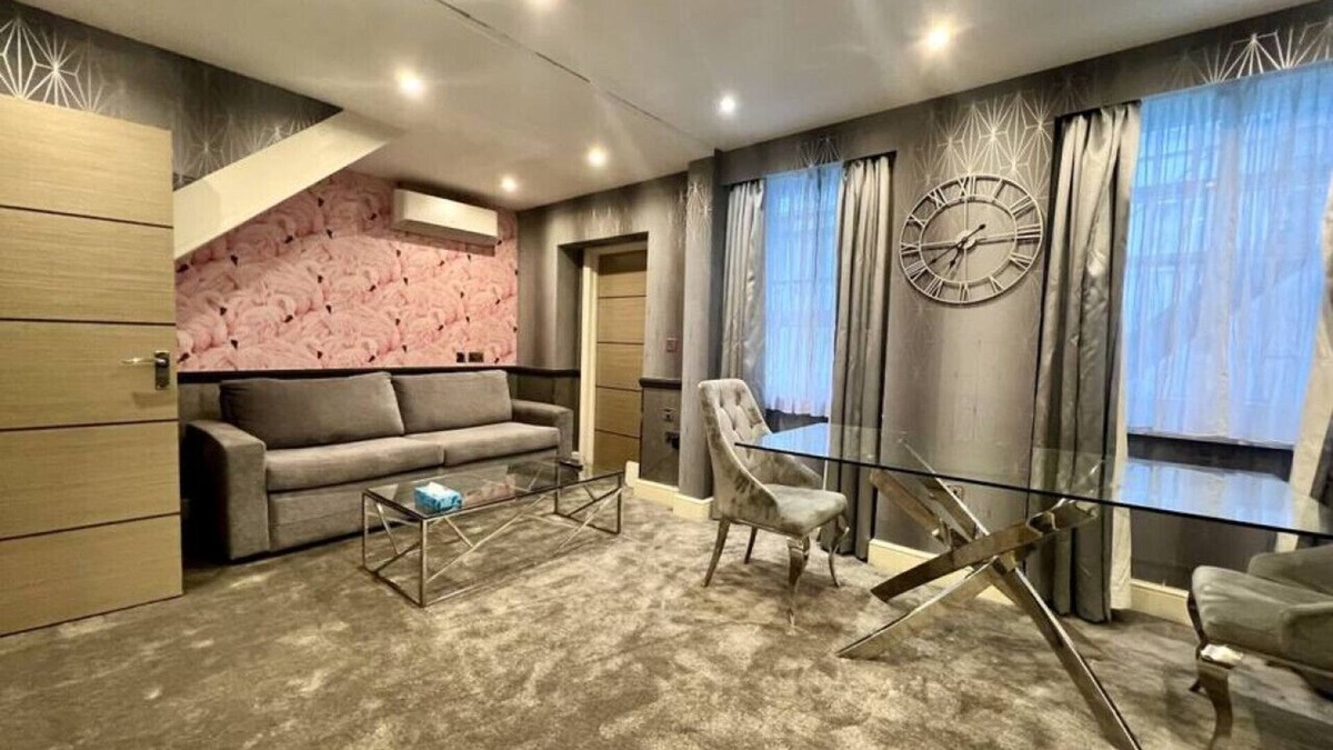 Marylebone Condo | 1 Bed Large Entire Flat, Patio-AC-FibreOptic Wifi