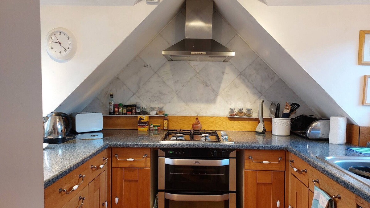 Salen House | 1 Bed Lodge - Sleeps 2 - Parking - Wifi