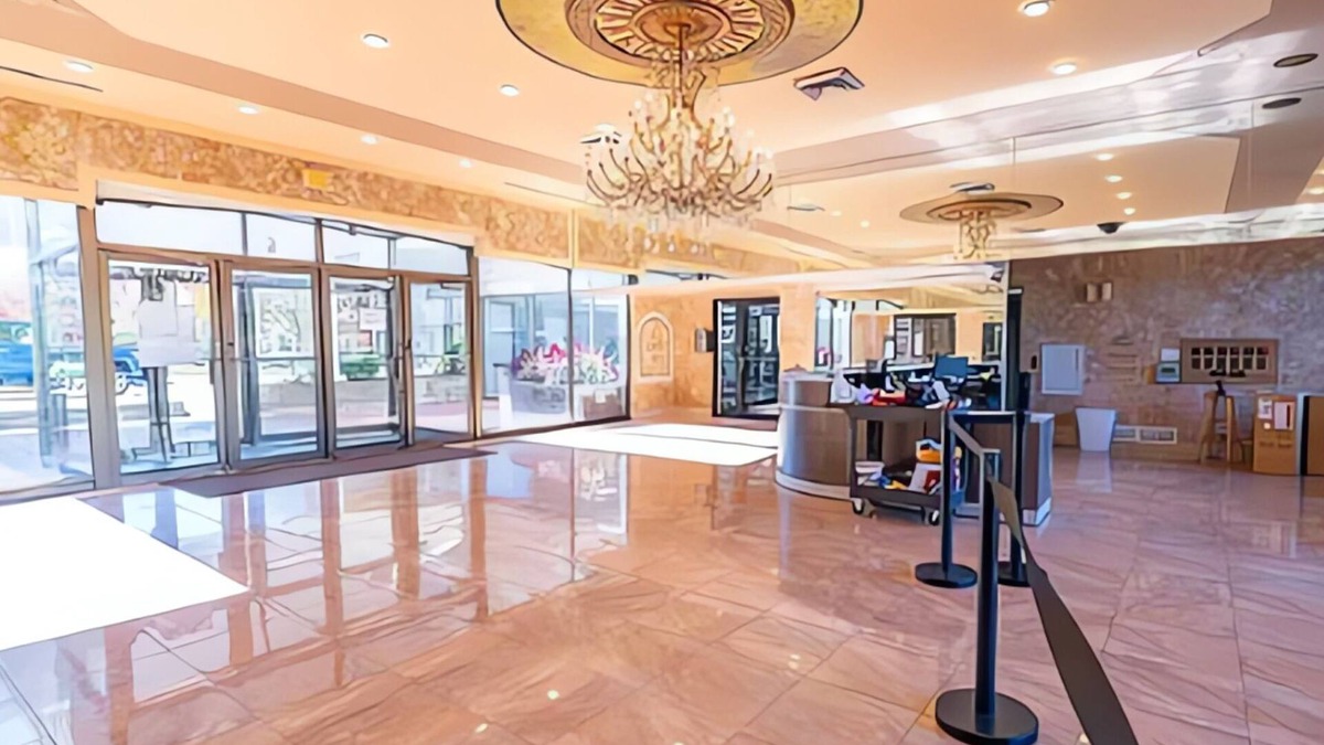 Adelphi Condo | 1-Bed Tranquil Penthouse w/Pool, Gym, and Reserved Parking