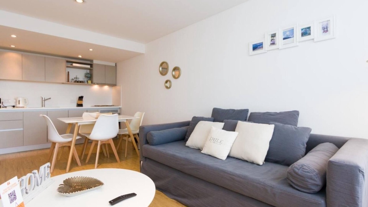 Province of Tierra del Fuego Apartment | 1 bedroom apartment with sea and Ushuaia port view