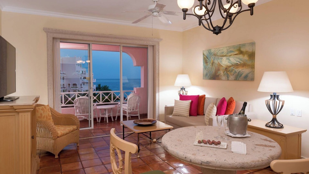 Los Cangrejos II y III Condo | 1 bedroom, 2 bath unit sleeps 6. Ocean view w/patio. 11/24-12/01 Thanksgiving