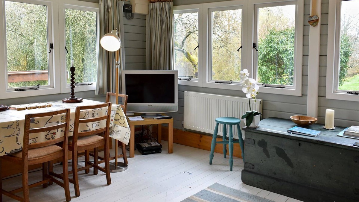 Ebbesborne Wake Cottage | 1 bedroom accommodation in Broad Chalke, near Salisbury