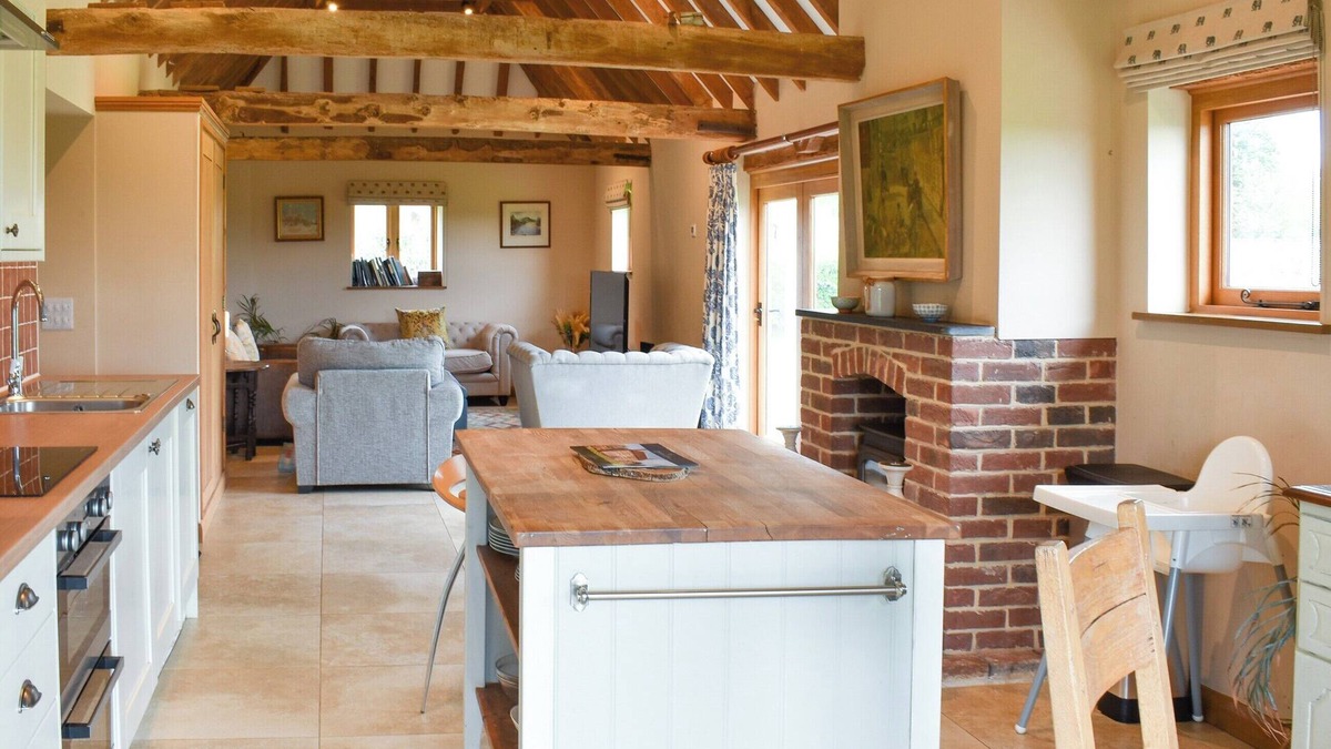Cooden Cottage | 1 bedroom accommodation in Little Common, near Bexhill-on-Sea