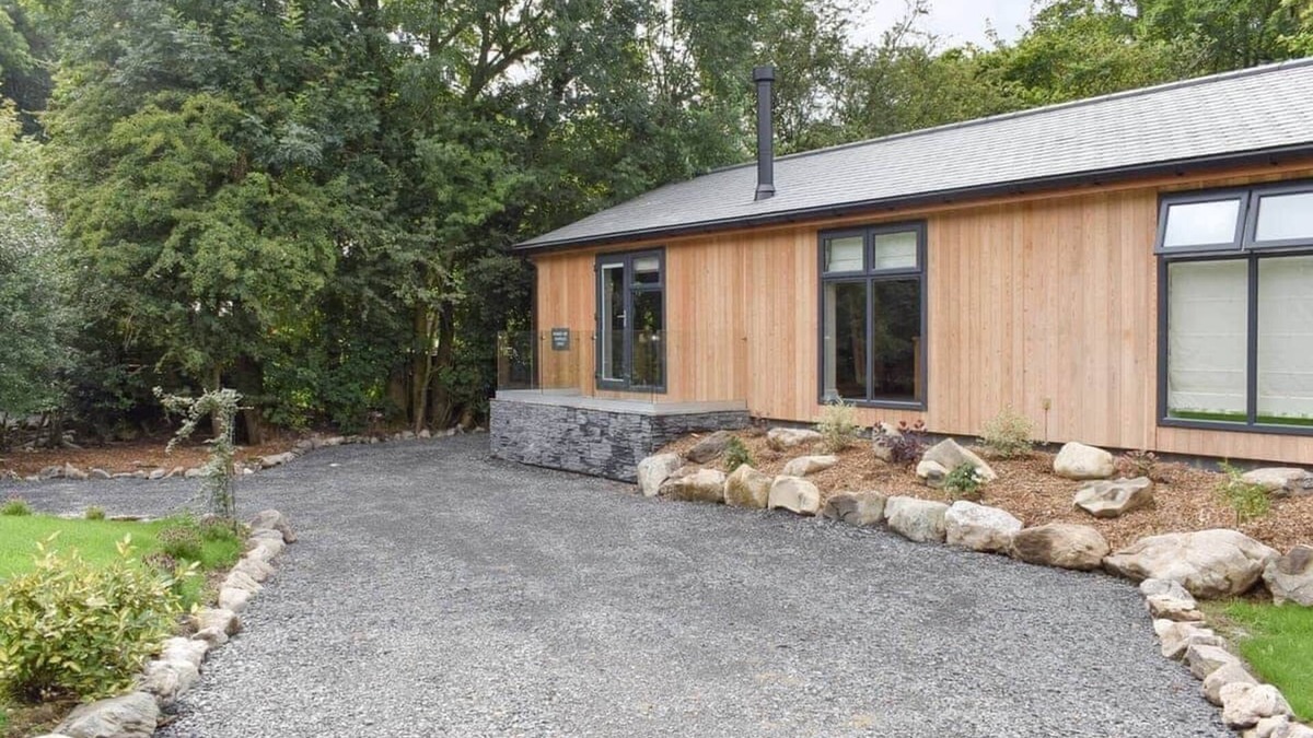 Allithwaite Ski Chalet | 1 bedroom accommodation in Allithwaite