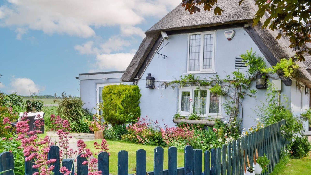 Mablethorpe House | 1 bedroom accommodation in Theddlethorpe All Saints, near Mablethorpe