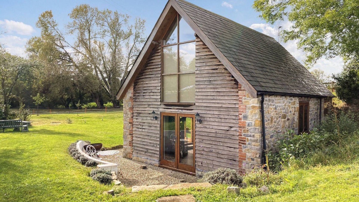 Fiddington Cottage | 1 bedroom accommodation in Stolford, near Stogursey
