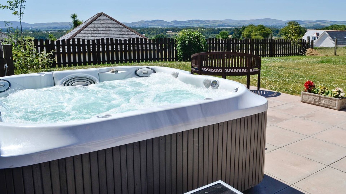 Torthorwald Cottage | 1 bedroom accommodation in Tinwald, near Dumfries