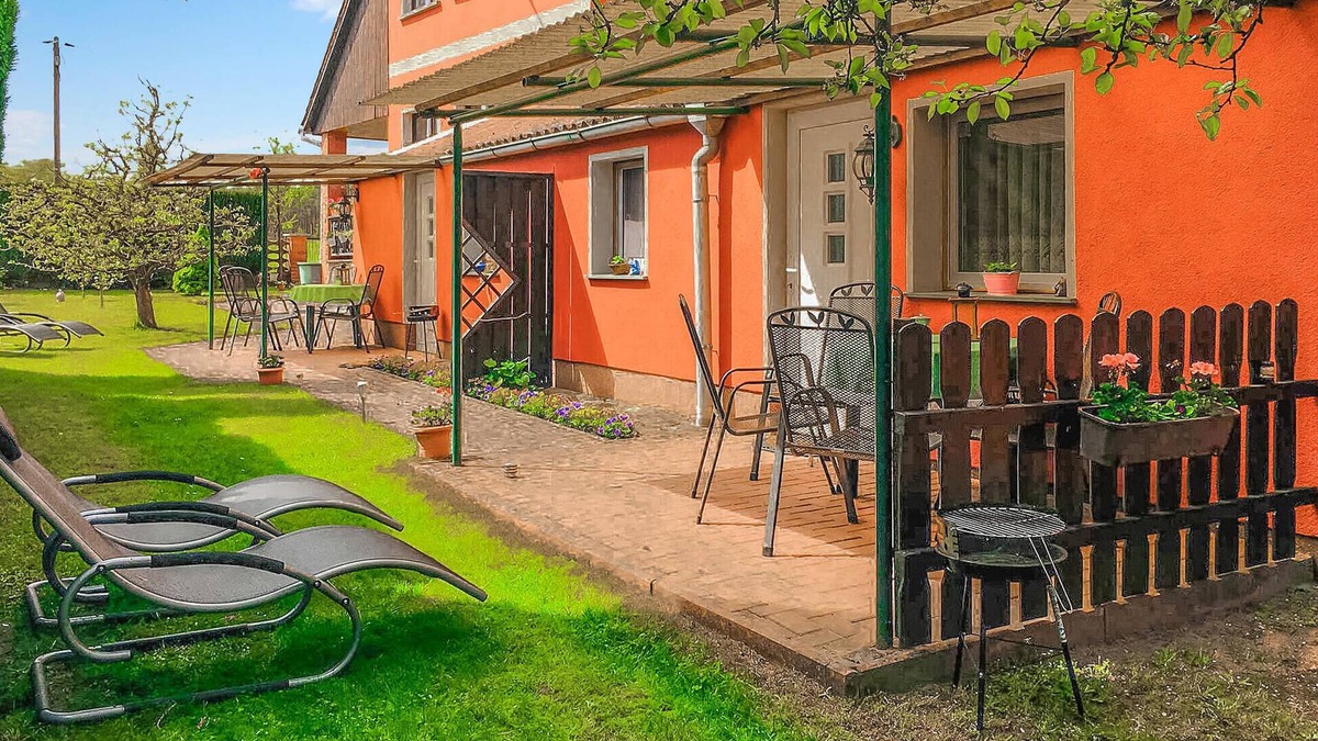 Oberhavel Apartment | 1 bedroom accommodation in Altglobsow