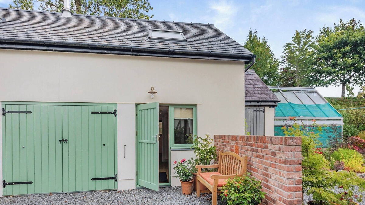 Cynghordy Cottage | 1 bedroom accommodation in Cynghordy, near Llandovery