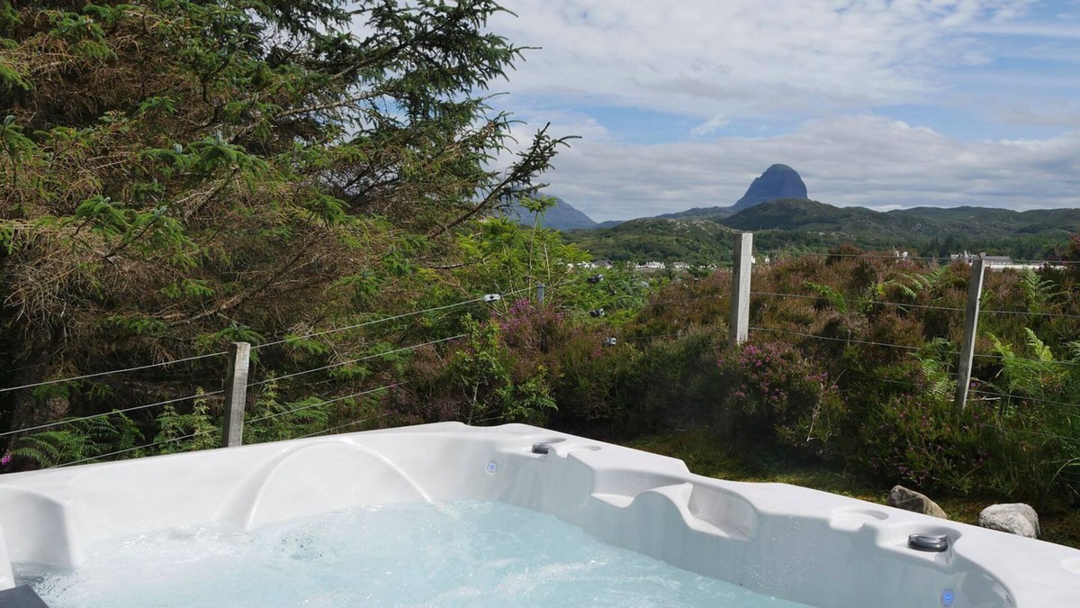 Lochinver Cottage | 1 bedroom accommodation in Lochinver